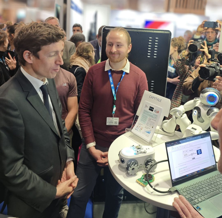 NAO,nao the robot,pepper,plato,service robots,humanoid robots,programmable robots,robots in school,teacher assistance