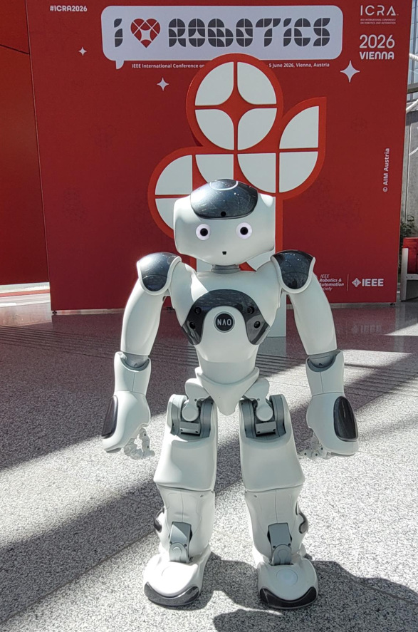 NAO,nao the robot,pepper,plato,service robots,humanoid robots,programmable robots,robots in school,teacher assistance