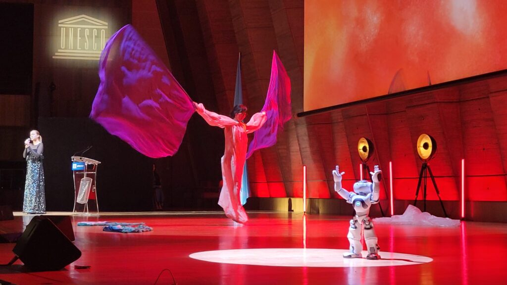 NAO,nao the robot,pepper,plato,service robots,humanoid robots,programmable robots,robots in school,teacher assistance